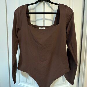 Babaton Contour Squareneck Bodysuit